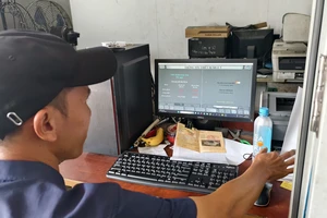 Ký cam kết đạp gia tốc khi kiểm định khí thải mà hỏng xe thì ai chịu trách nhiệm?