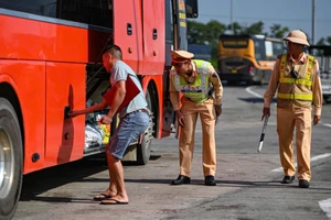 Từ 1-4, chính thức đưa phương tiện đo nồng độ khí thải và độ khói vào việc phát hiện vi phạm giao thông