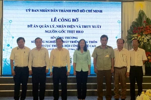 TP.HCM sắp thí điểm soi thịt heo bằng smartphone