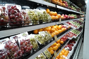 Giá trái cây ngoại, nội tăng mạnh