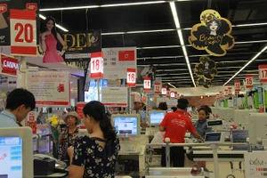 Siêu thị tha thiết xin được xuất hóa đơn đỏ 