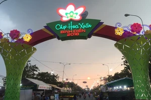Chợ Bình Điền khai mạc Chợ hoa xuân 2018