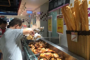 Bán gà không đầu, không chân rẻ bèo: Big C nói gì? 