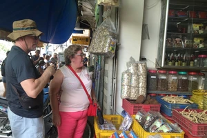 Vì sao khách du lịch đến TP.HCM chi tiêu ít?