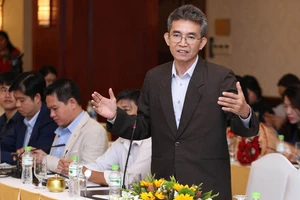 Ông Đỗ Thanh Năm, chuyên gia quản trị đang phát biểu tại buổi tọa đàm - Ảnh: báo Người Lao Động