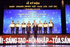 199 doanh nhân, doanh nghiệp tiêu biểu được vinh danh
