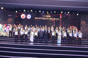 Hàng Việt muốn ra thế giới phải 'nhờ' công nghệ