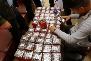 Phát hiện hai vụ nhập xì gà lậu qua đường hàng không