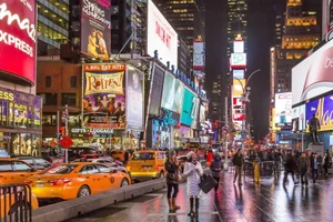 23% người Việt du lịch nước ngoài mua sắm hàng cao cấp