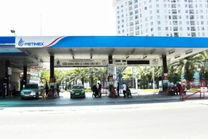 Người dân TP.HCM không lo thiếu xăng A95, E5