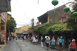 Làm gì để triệt tận gốc tour du lịch 0 đồng?