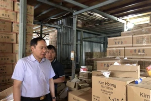 Nóng: 18 kho hàng tại TP.HCM nghi chứa hàng lậu, hàng cấm