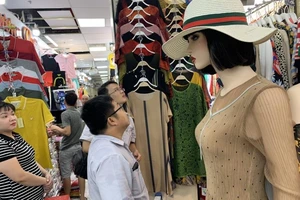 Tiểu thương chợ An Đông sắp được kí hợp đồng mới