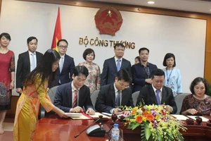 Đại gia Thái muốn bán cả trăm tấn vú sữa, thanh long... Việt 