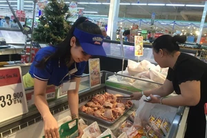 Gà siêu rẻ 18.000 đồng/kg của Mỹ có 'đè bẹp' gà Việt Nam?