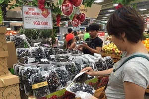 Mua sắm lễ 2-9: Chợ đìu hiu khách 