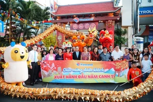 Người dân TP.HCM ít ra nước ngoài ăn tết vì sợ virus Corona