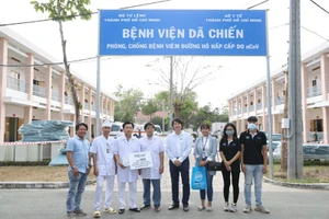 Tặng 100 chuông cửa thông minh cho bệnh viện dã chiến