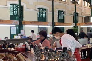 Dịch COVID-19: Kinh doanh lưu trú, ăn uống... tuột dốc