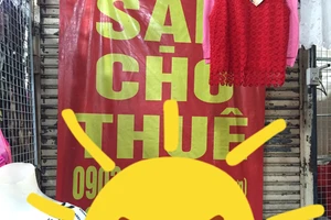 Tiểu thương để bảng thuê, sang sạp vì vắng khách
