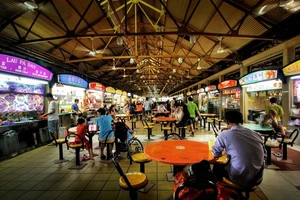 Singapore chia sẻ cách tìm người tiếp xúc gần với COVID-19