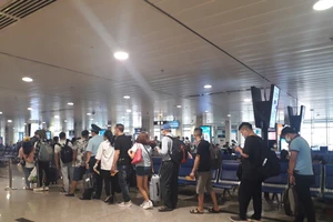 Khách hủy tour, công ty du lịch lo mất 1 tỉ tiền cọc vé bay