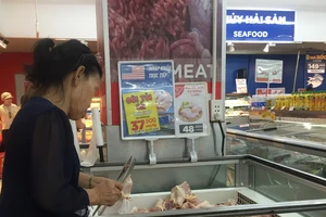 Vì sao không 'kiện' được gà ngoại rẻ bèo có dấu hiệu phá giá?