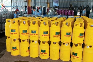 Giá gas tiếp tục tăng lần thứ 6, lên 347.000 đồng/bình 