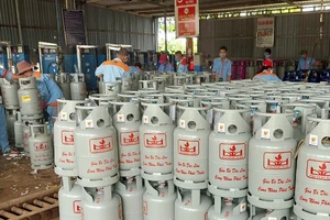Giá gas đầu năm 2021 tăng sốc gần 28.000 đồng/bình 12kg