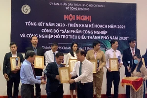 Bất chấp dịch, bán lẻ TP.HCM vẫn tăng gần 20 % 