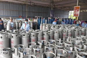 Tháng 2 giá gas tăng liên tiếp lên 40.000 đồng bình/12kg
