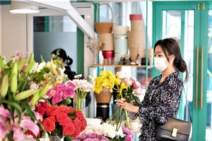 Dịp 8-3: Có khách chi 60 triệu đồng mua hoa