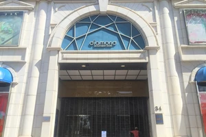 Hàng loạt trung tâm thương mại TP.HCM đồng loạt tạm đóng cửa