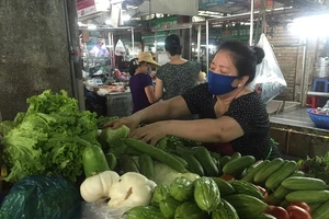 Vì sao giá lương thực, thực phẩm tại TP.HCM đột ngột tăng cao?