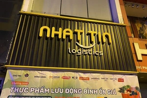 Chuỗi mỹ phẩm, pizza, anh văn... vào cuộc bán rau, thịt, cá