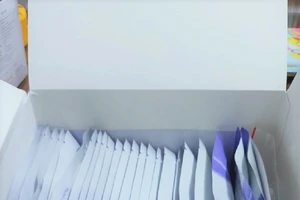 Phát hiện nhiều mặt nạ thở oxy, máy tạo oxy Trung Quốc 'có vấn đề'