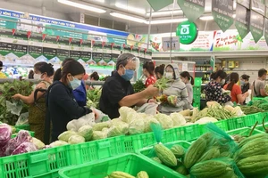 Nhu cầu mua hàng tăng mạnh, siêu thị chuẩn bị ra sao?