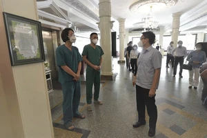 Phó thủ tướng thăm y bác sỹ và các khách sạn đang chung tay chống dịch 