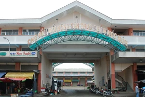 Vì sao thương nhân ít đưa hàng về chợ đầu mối Hóc Môn?