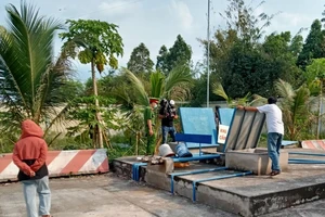 Một công ty xin tạm ngưng cung cấp xăng cho các đại lý 