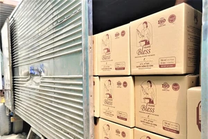 16 tấn nước mắm, tương ớt... lên đường sang Mỹ