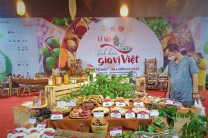 Cận cảnh hàng trăm loại gia vị thơm ngon, độc đáo hội tụ về TP.HCM 