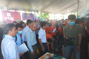 Khai mạc 'Chợ phiên không tiền mặt' tại Khu chế xuất Linh Trung 1