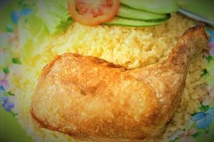 Giá gà tăng, cơm gà, gỏi gà... 'chuyển bánh' tăng theo