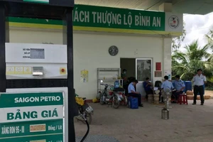 Cửa hàng xăng dầu ở Long An bán dầu DO không phù hợp quy chuẩn. Ảnh: Cục QLTT tỉnh Long An