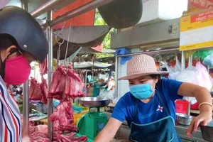 Giá thịt heo chợ đầu mối giảm mạnh nhất 10.000 đồng/kg