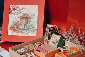 Bào ngư, tôm, cá...vào giỏ quà Tết 2023