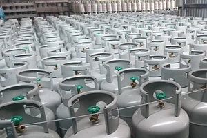 Giá gas lại đồng loạt tăng sốc 