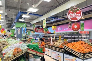 Ông lớn ngoại rót tỉ đô vào bán lẻ, Saigon Co.op làm gì để 'đọ sức'? 