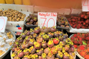Măng cụt Thái Lan tràn ngập các chợ 